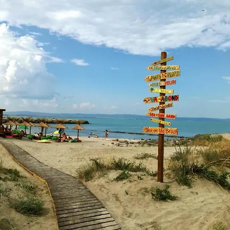 Pomorie Sea&history דירה